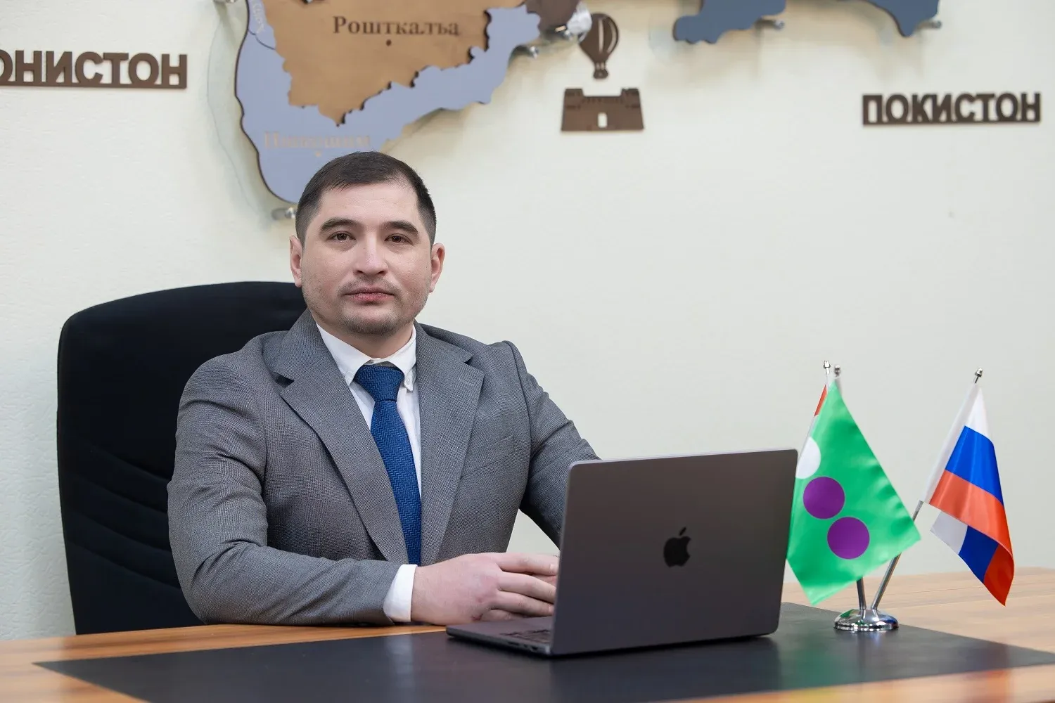 Комрон Кенҷаев: “Мо шабакаро дар тамоми ҳудуди Хатлон бунёд карда, муосир мегардонем” Комрон Кенҷаев: “Мо шабакаро дар тамоми ҳудуди Хатлон бунёд карда, муосир мегардонем”
