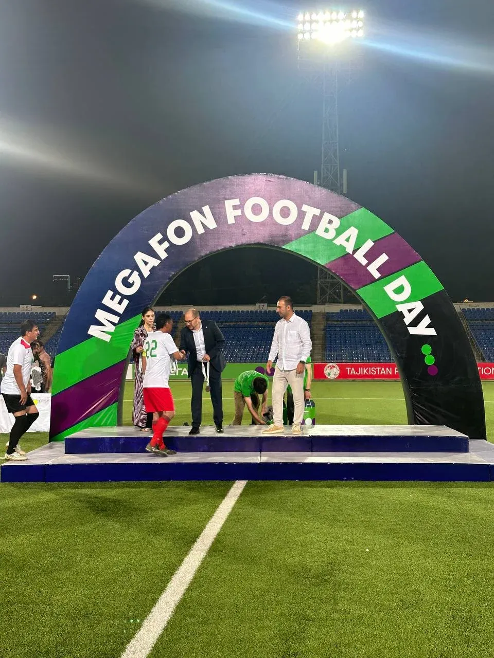 Ҳазорон меҳмонони хушҳоли “МегаФон Football Day” Ҳазорон меҳмонони хушҳоли “МегаФон Football Day”