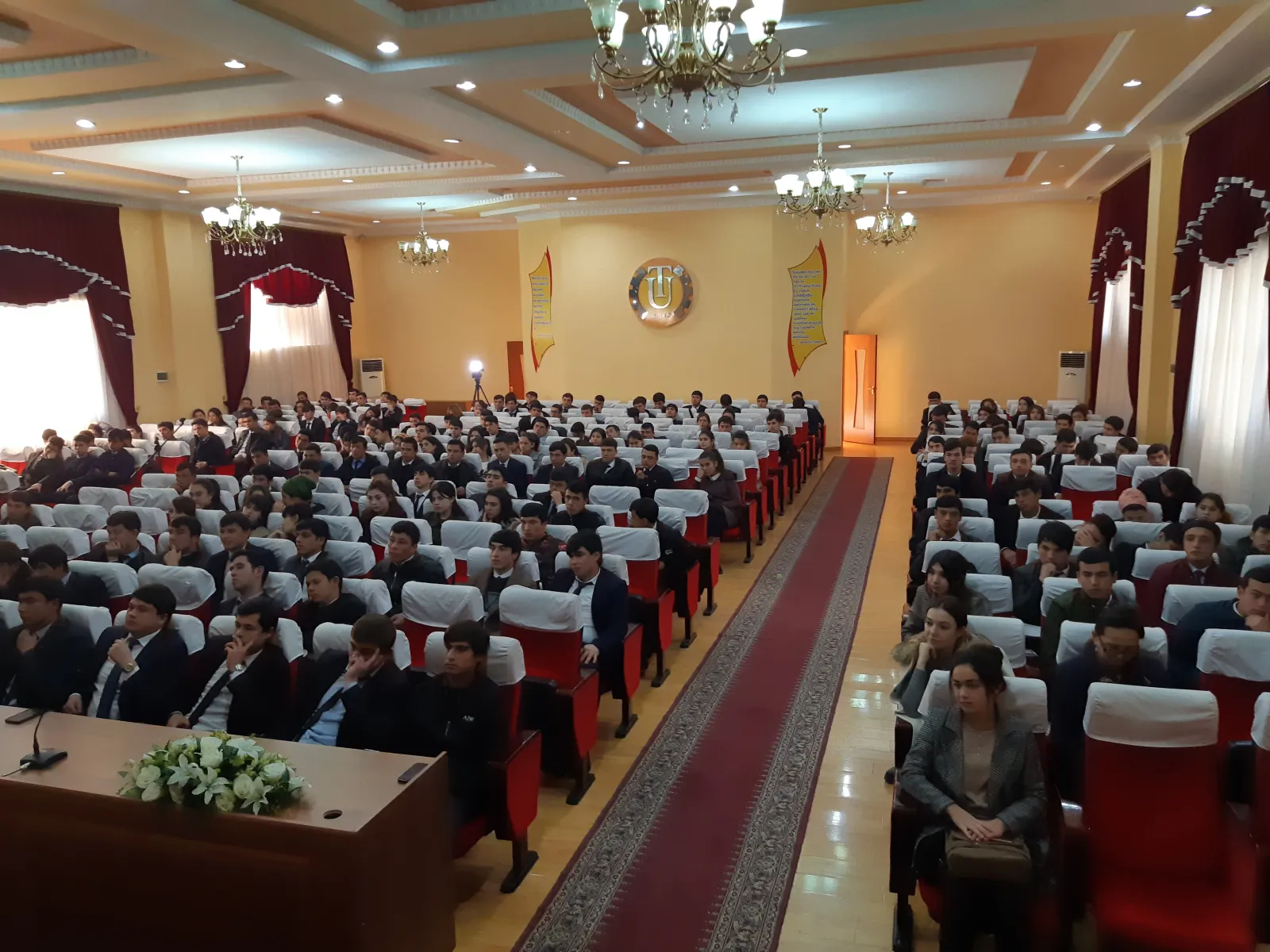 МегаФон Тоҷикистон ба донишҷӯёни суғдӣ доир ба роҳҳои амалигардонии идеяҳои тиҷоратии худ маълумот расонид МегаФон Тоҷикистон ба донишҷӯёни суғдӣ доир ба роҳҳои амалигардонии идеяҳои тиҷоратии худ маълумот расонид